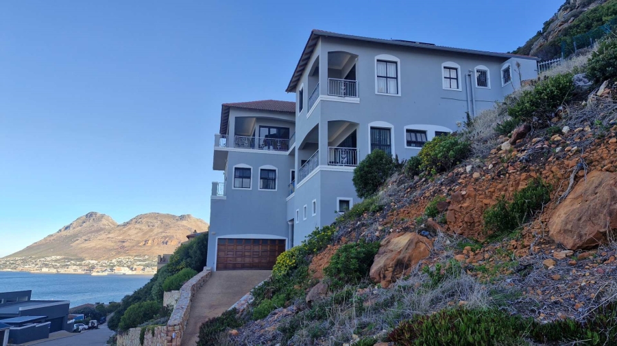 To Let 3 Bedroom Property for Rent in Cairnside Western Cape